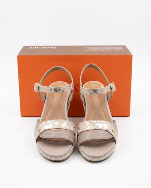 Sandali Donna Impronte in Pelle e Dettagli Laminati – Comfort e Stile Estivo