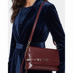 CAFENOIR borsa pochette effetto pelle lucida con dettaglio bordeaux